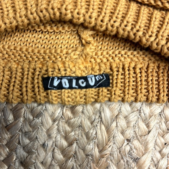 Volcom mustard beanie - Picture 2 of 2